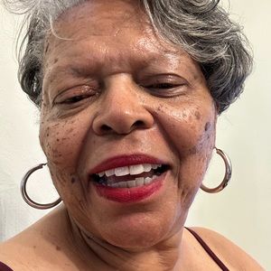 Meet your Posher, Nancy